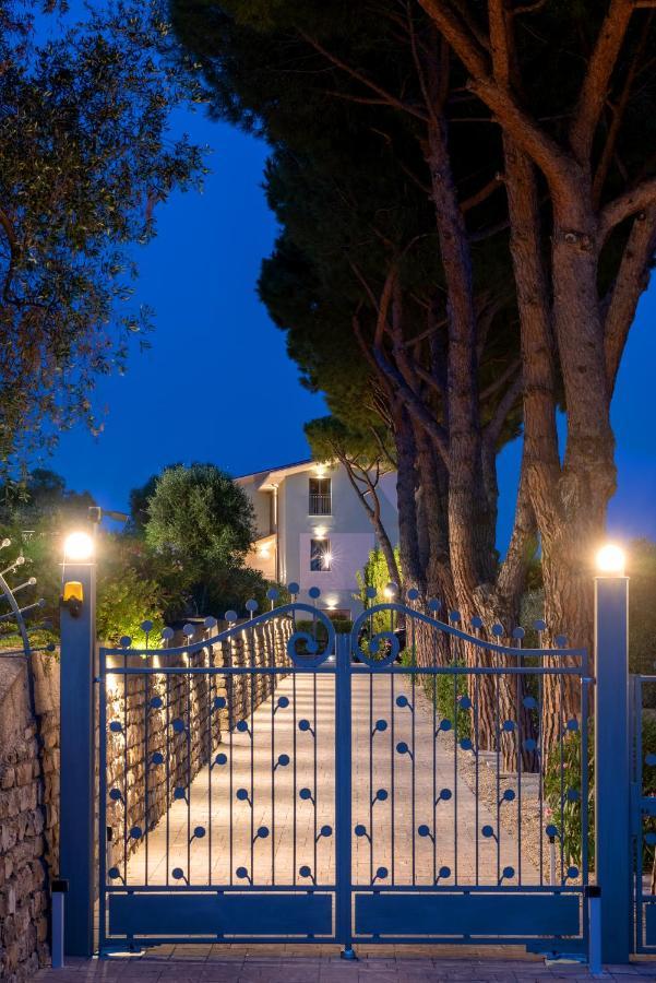 Villa Lea Imperia Buitenkant foto