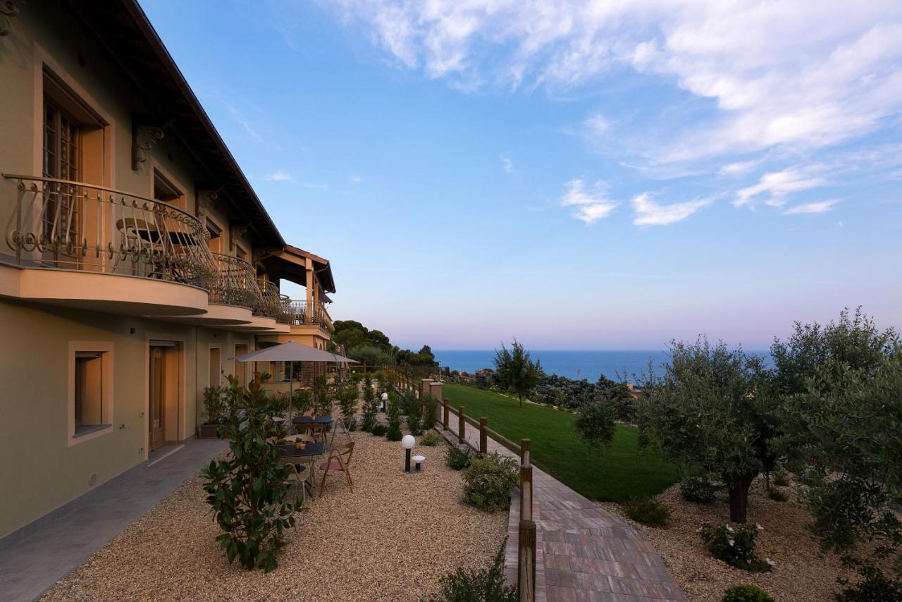 Villa Lea Imperia Buitenkant foto